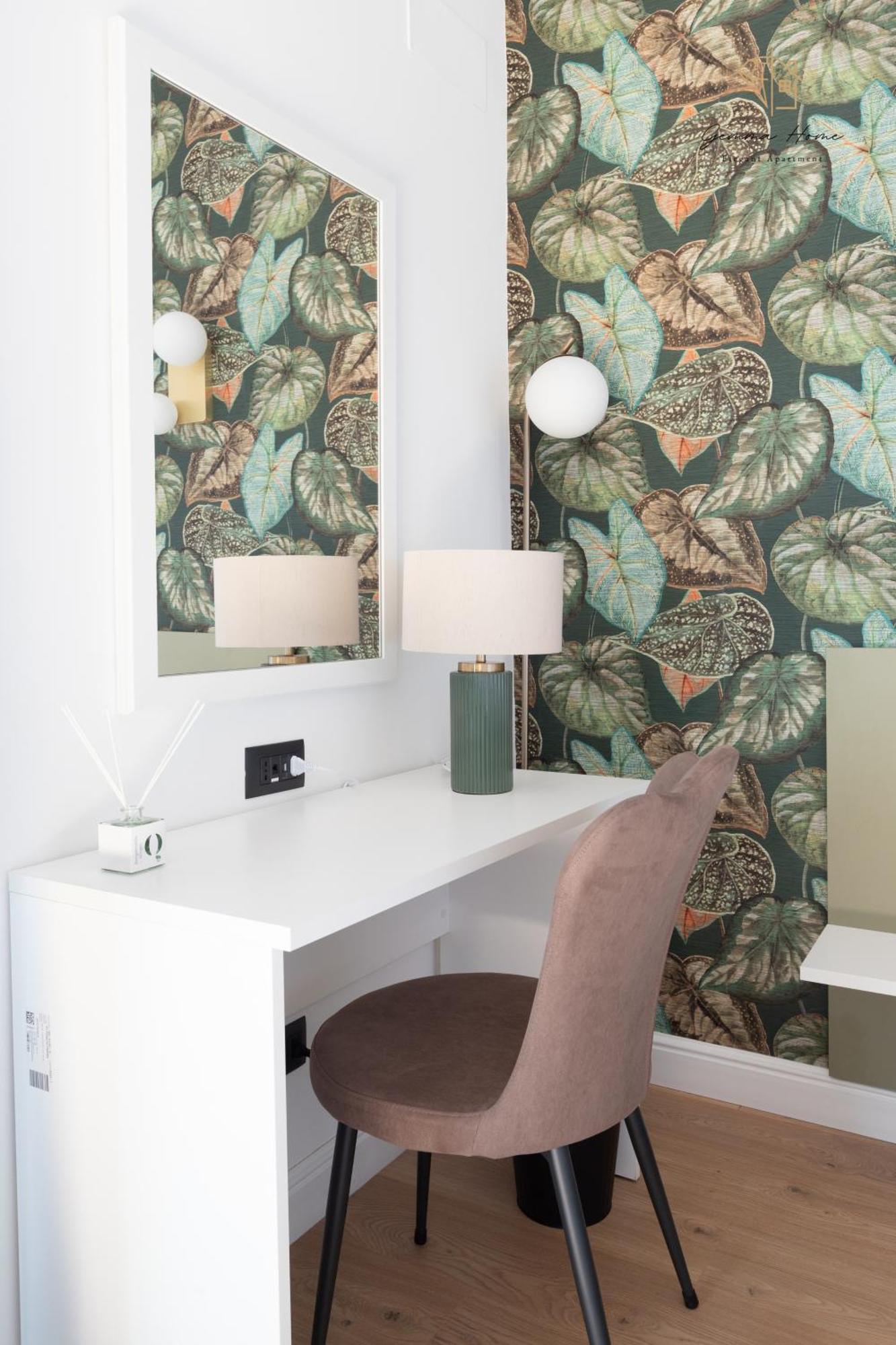 Gemma House - 100mt To Metro Station, 2 En-suite Bathrooms Apartment
