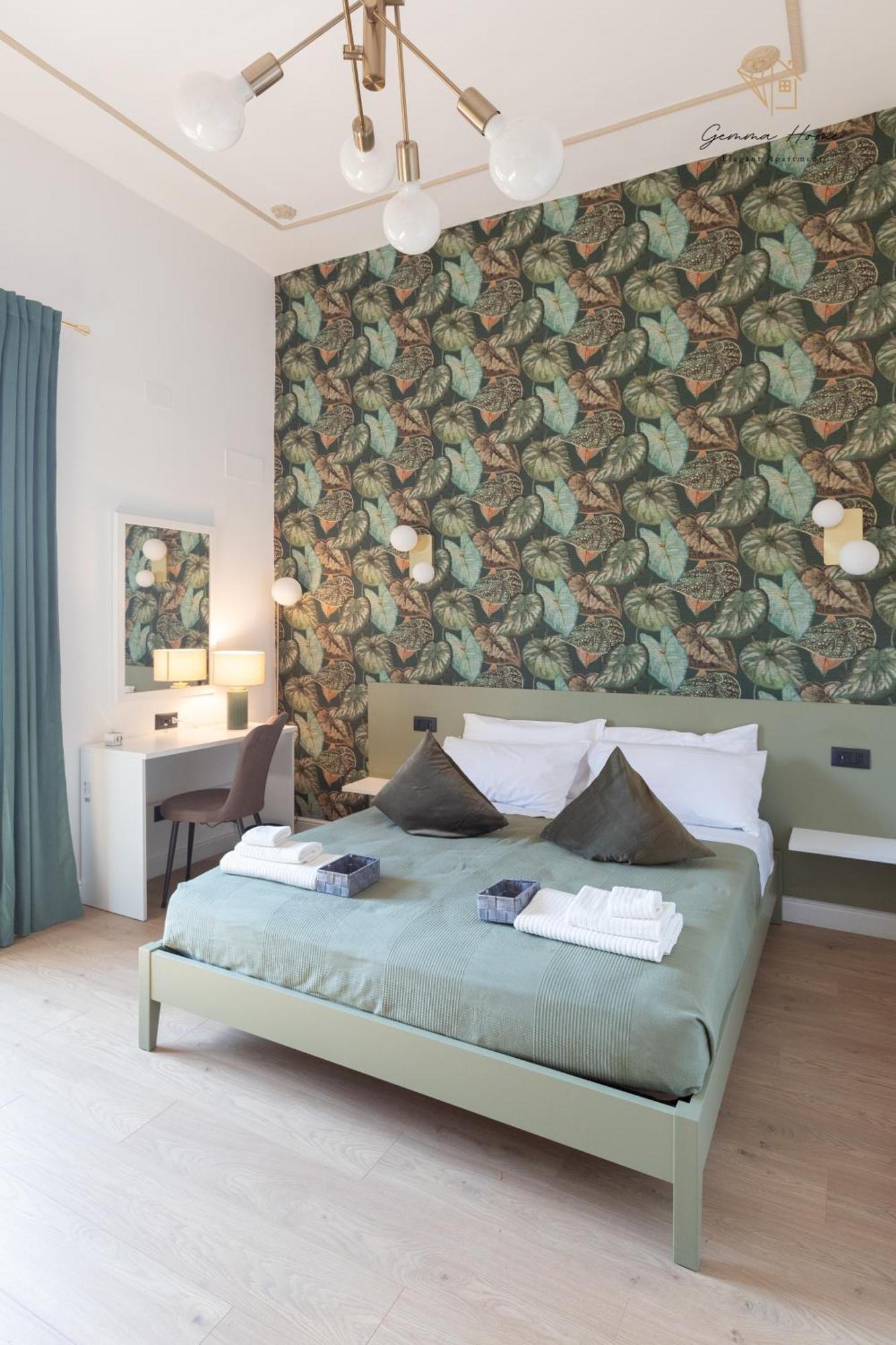 Apartment Gemma House - 100mt To Metro Station, 2 En-suite Bathrooms