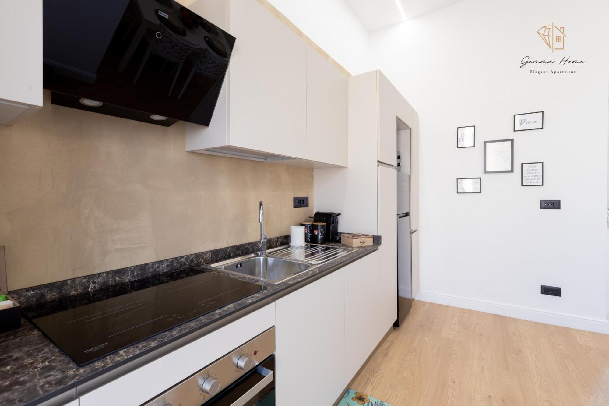 Gemma House - 100mt To Metro Station, 2 En-suite Bathrooms