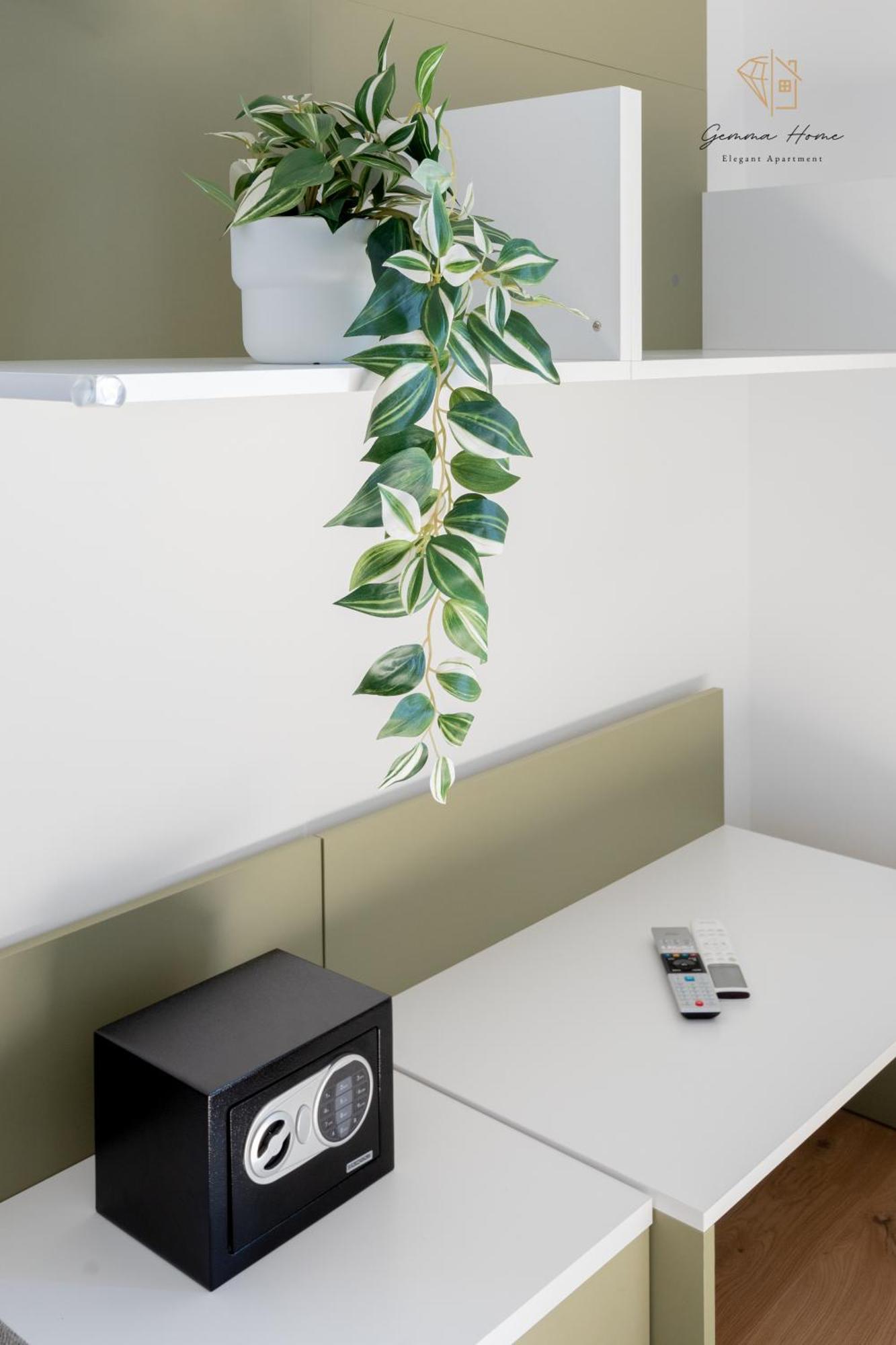 Gemma House - 100mt To Metro Station, 2 En-suite Bathrooms Apartment